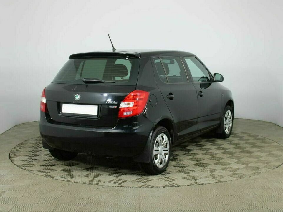 Skoda Fabia II Рестайлинг, фото №3
