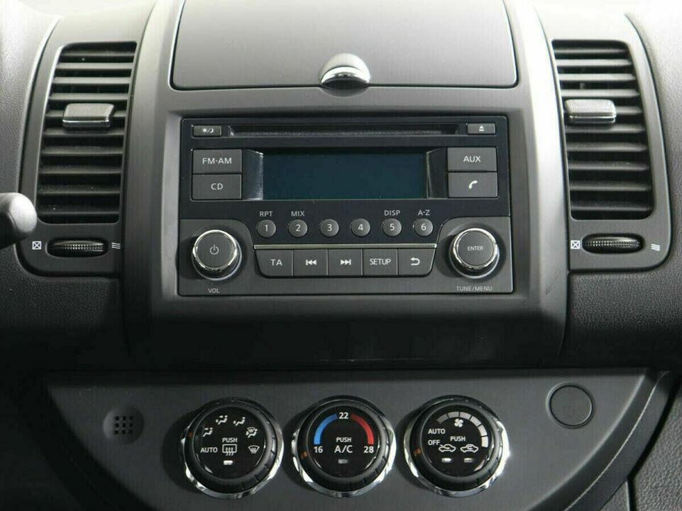 Nissan Note I Рестайлинг, фото №8