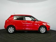 Skoda Fabia II Рестайлинг, фото №2