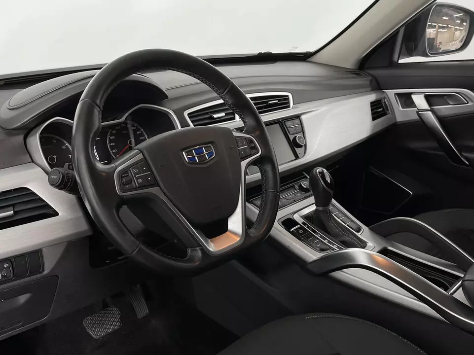 Geely Atlas, фото №13