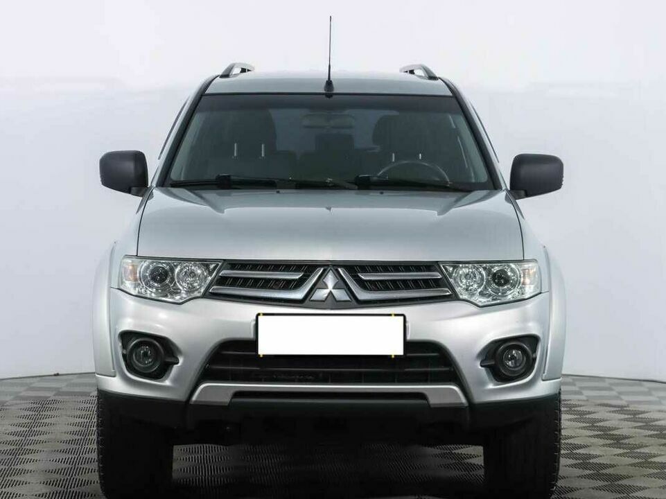 Mitsubishi pajero sport мкпп 2013 с пробегом 92 003 км, фото №2
