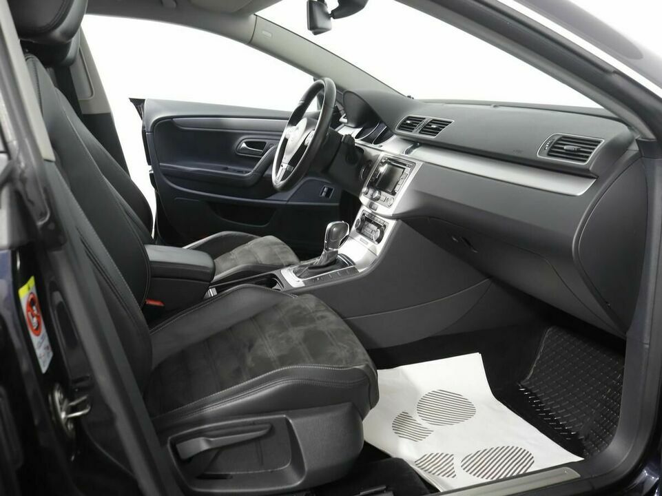 Volkswagen Passat CC, фото №8