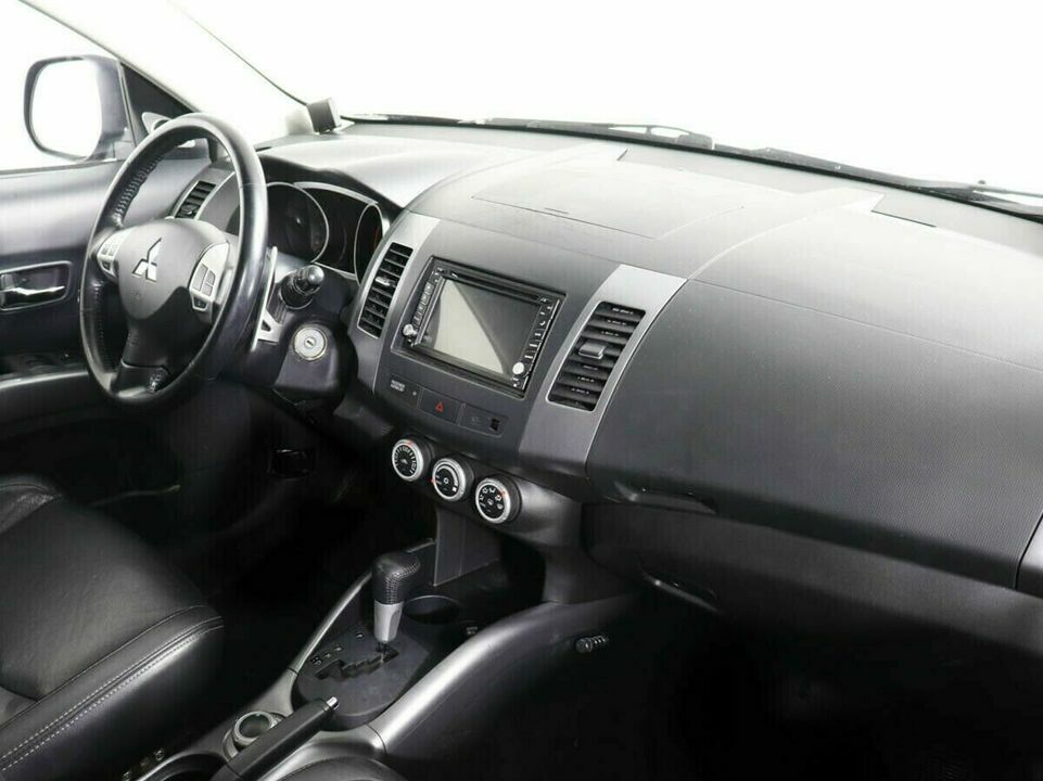 Mitsubishi Outlander II, фото №11