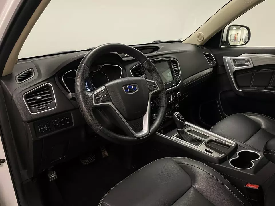 Geely Emgrand X7, фото №9