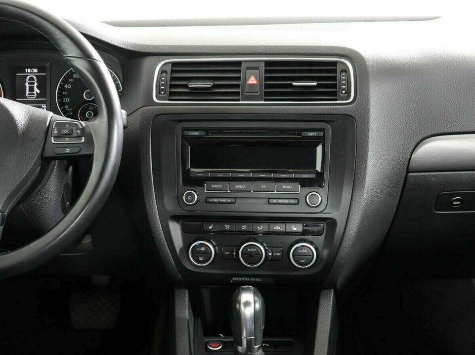 Volkswagen Jetta VI, фото №8