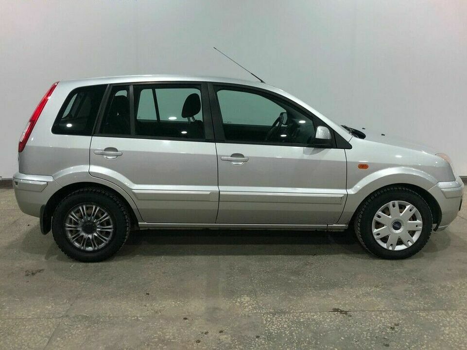 Ford Fusion I Рестайлинг, фото №2