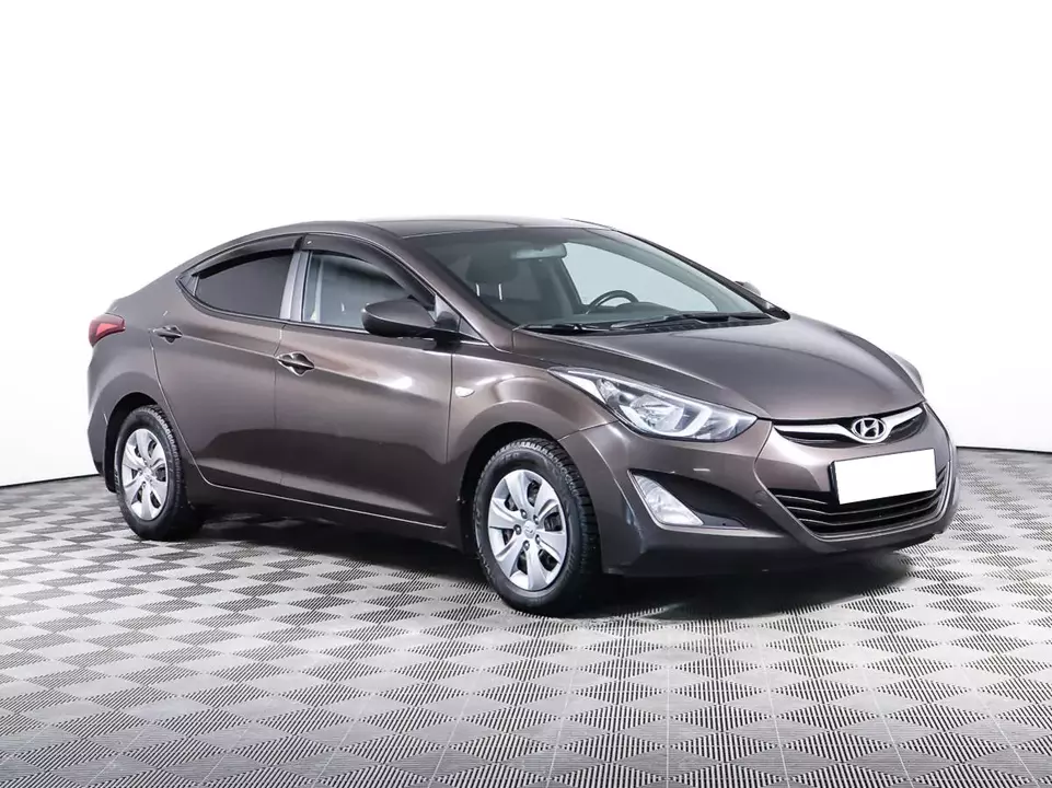 Hyundai Elantra, фото №3