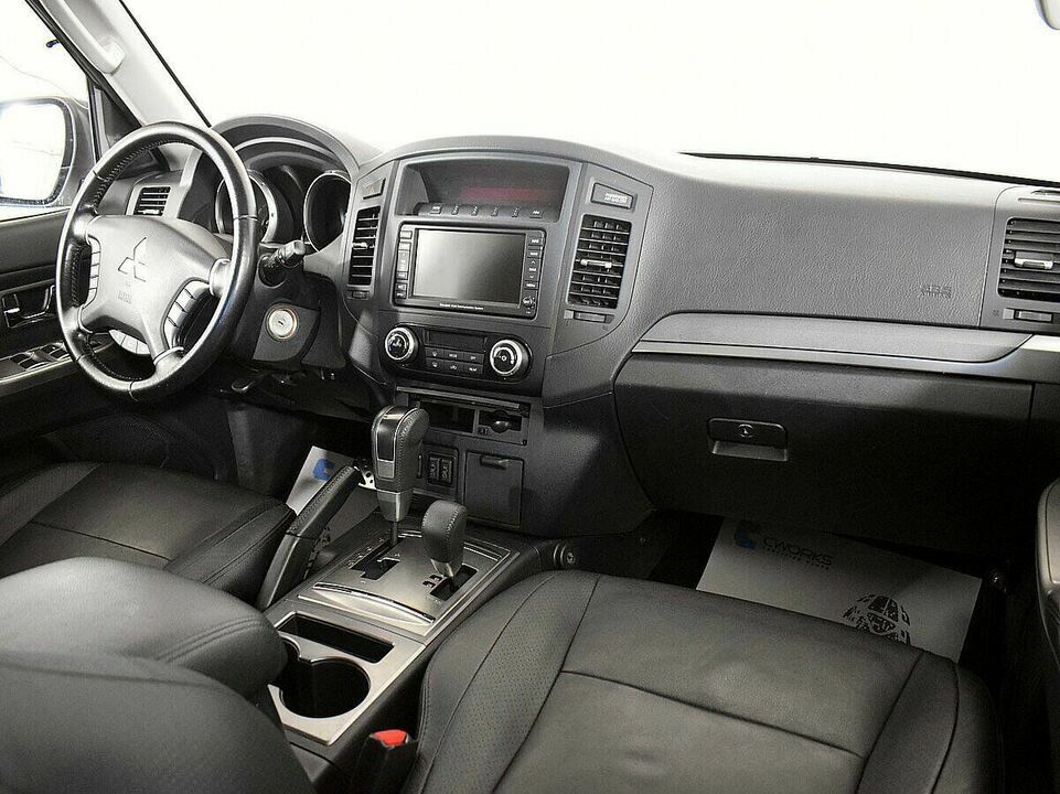 Mitsubishi Pajero IV Рестайлинг 1, фото №6