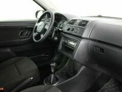 Skoda Fabia II Рестайлинг, фото №6