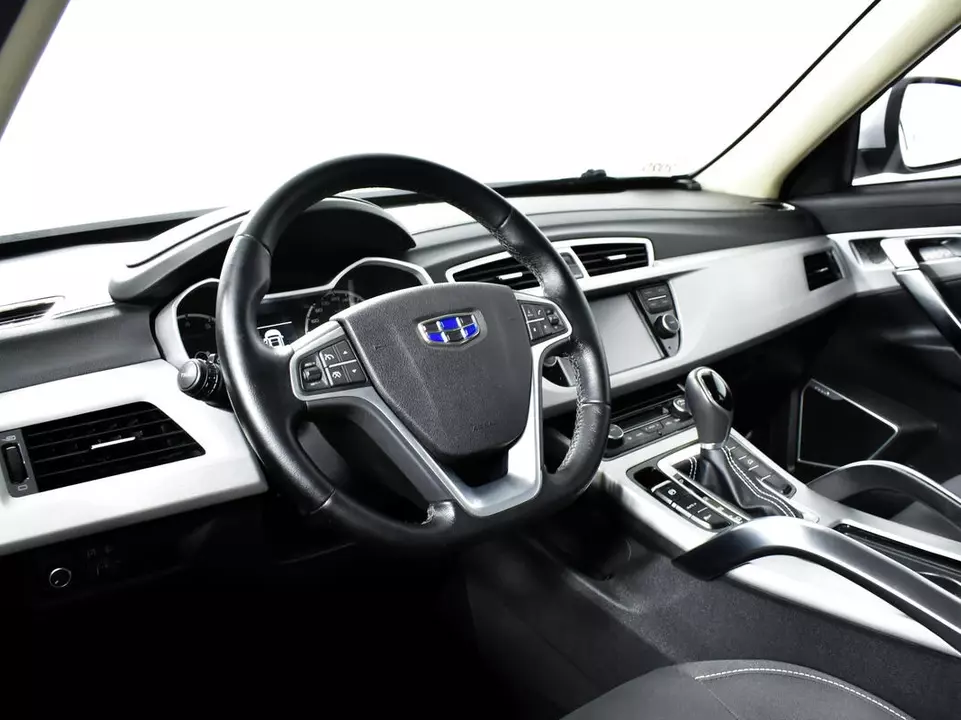 Geely Atlas, фото №13