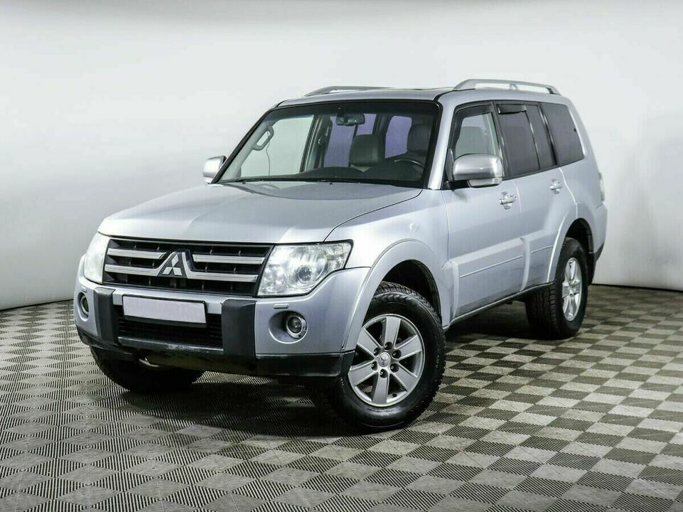 Mitsubishi Pajero IV, фото №1