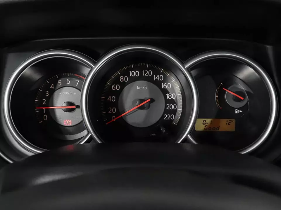 Nissan Tiida, фото №15