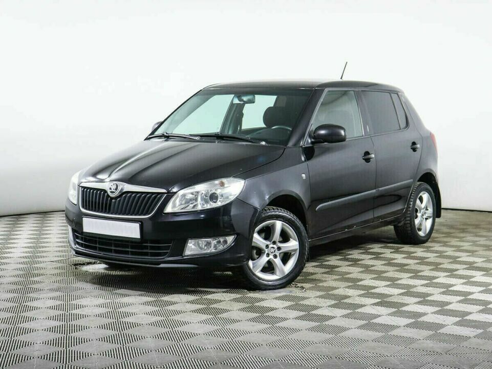 Skoda Fabia II Рестайлинг, фото №1