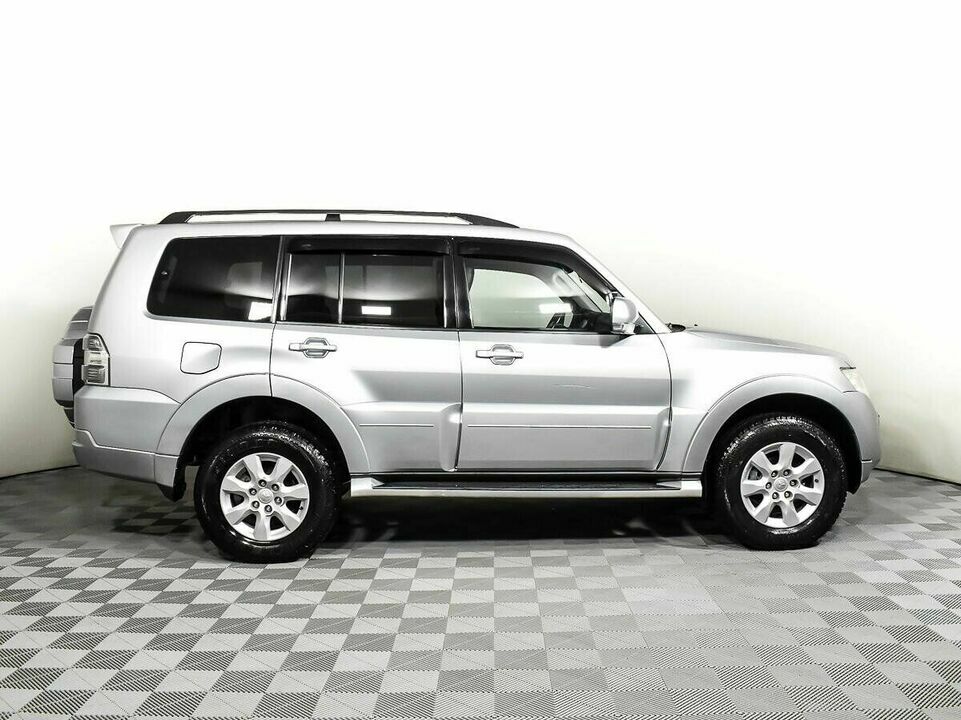 Mitsubishi Pajero IV, фото №8