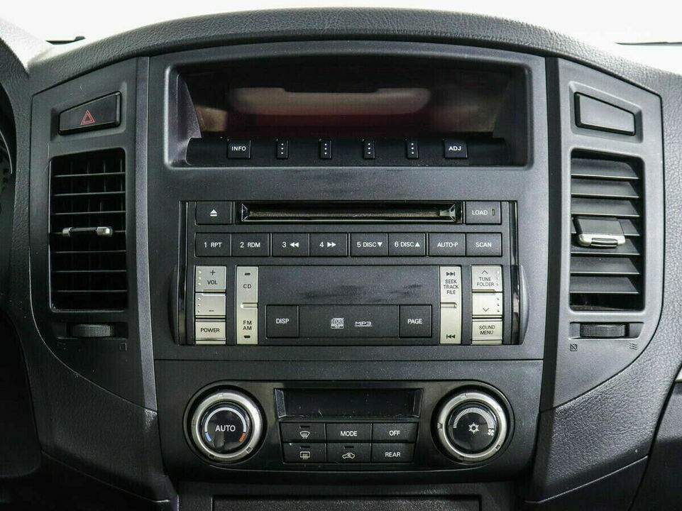 Mitsubishi Pajero IV, фото №8