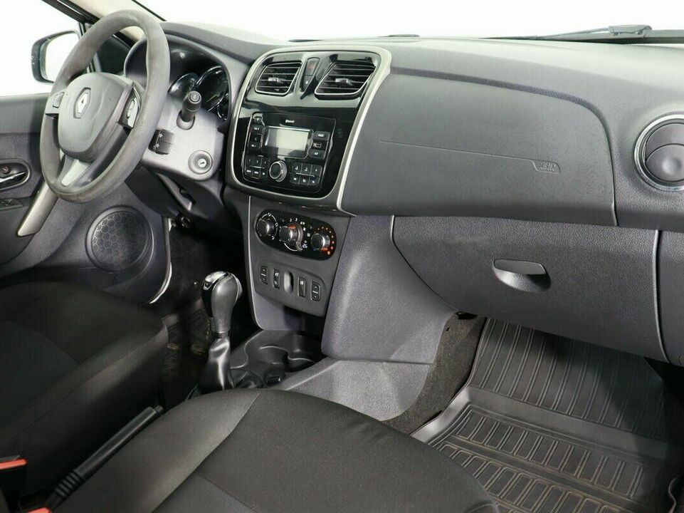 Renault Logan II, фото №5