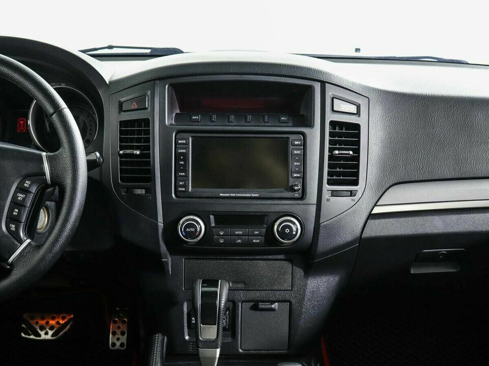 Mitsubishi Pajero IV Рестайлинг 1, фото №11