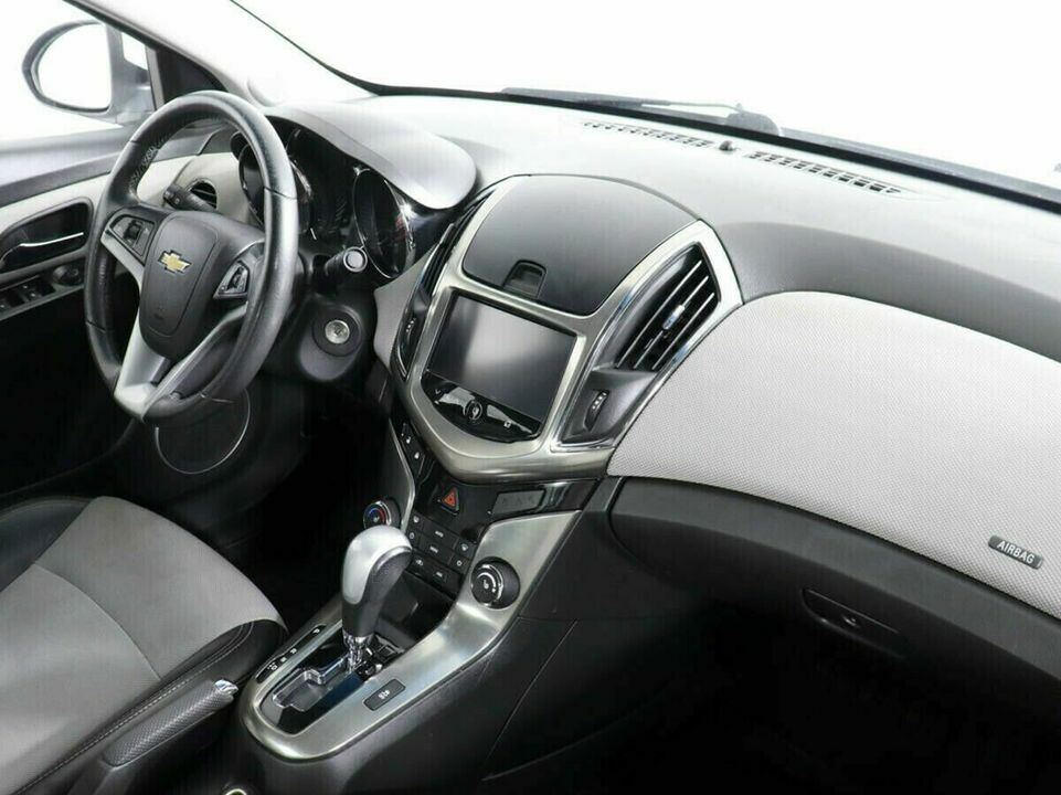 Chevrolet Cruze I Рестайлинг, фото №9