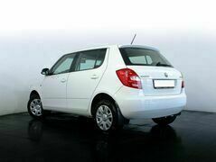 Skoda Fabia II Рестайлинг, фото №4