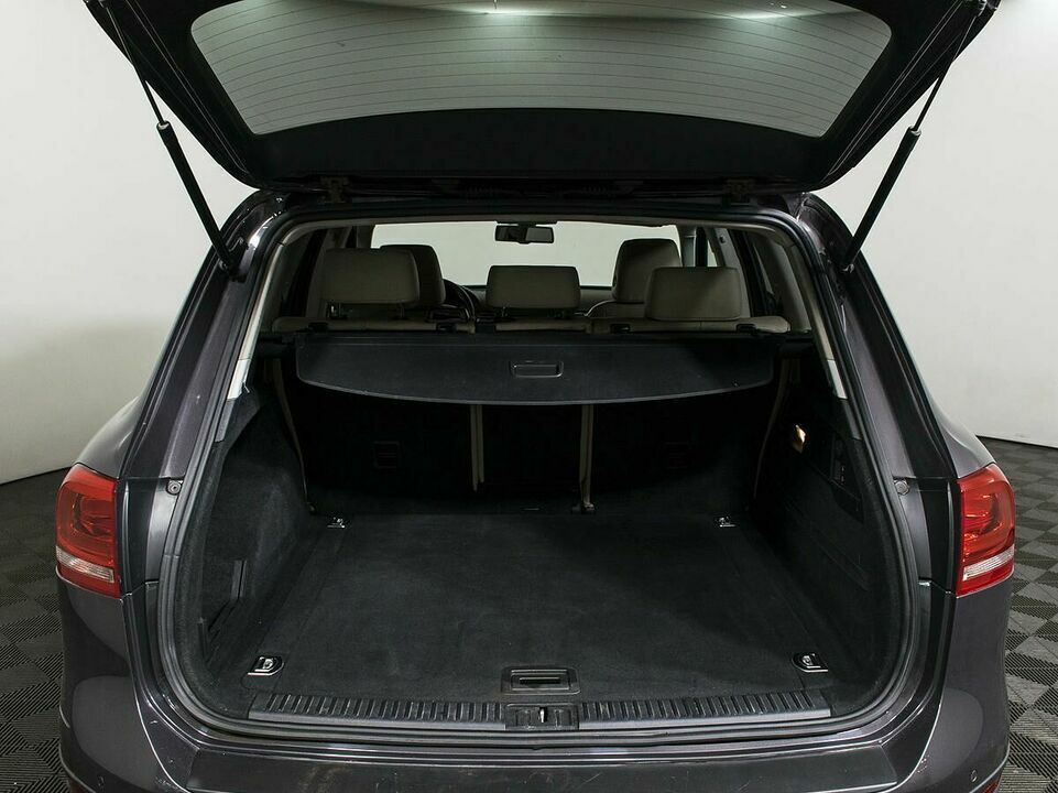 Volkswagen Touareg, фото №14