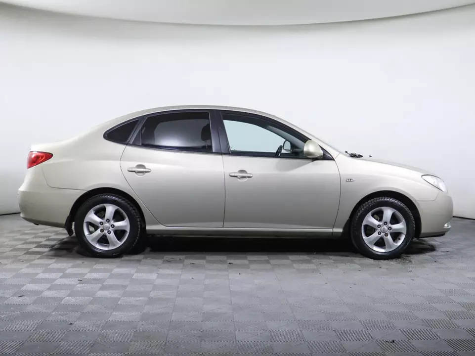 Hyundai Elantra, фото №4