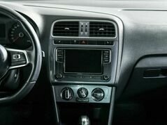 Volkswagen Polo 1.6 Автомат, фото №8