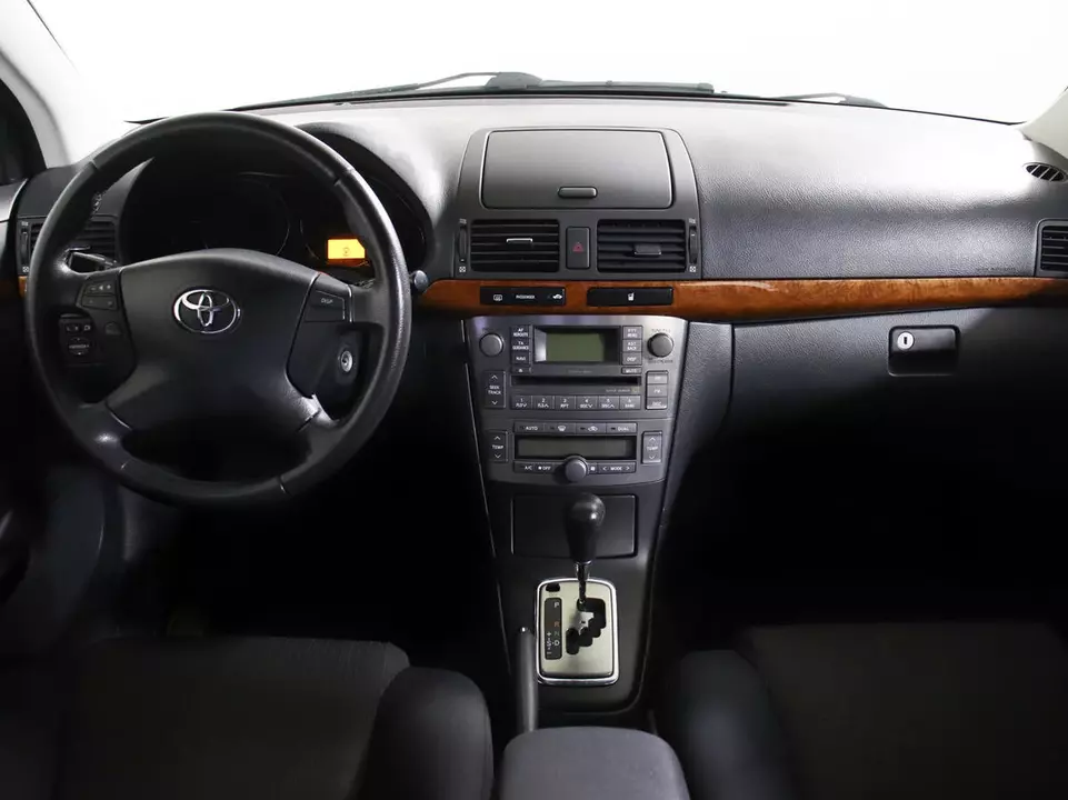 Toyota Avensis, фото №12