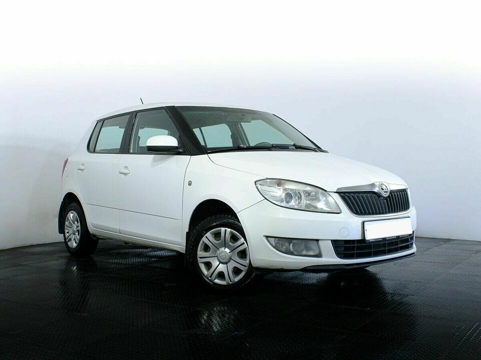 Skoda Fabia II Рестайлинг, фото №2