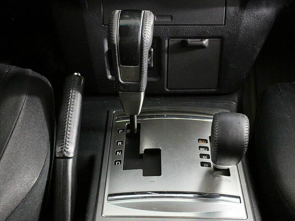 Mitsubishi Pajero IV, фото №7