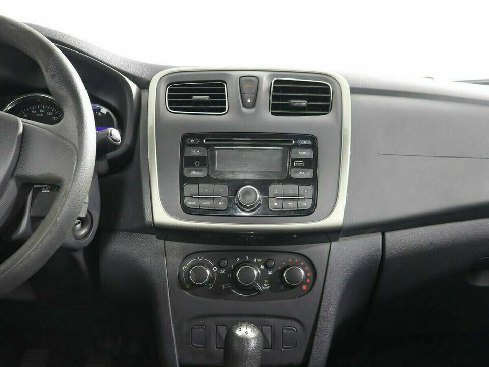 Renault Logan II, фото №6
