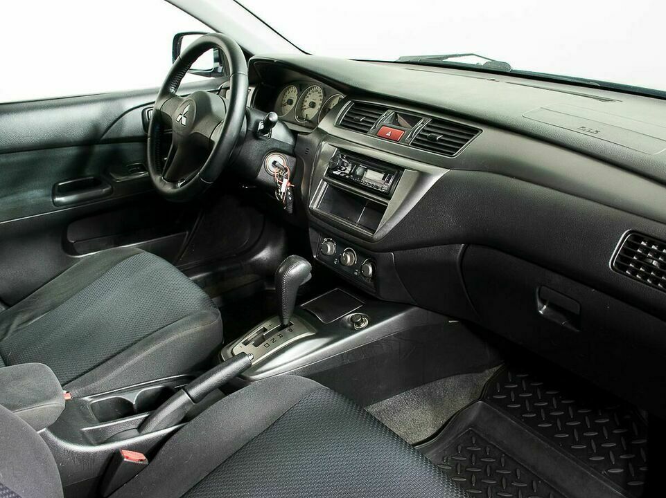 Mitsubishi Lancer, фото №4