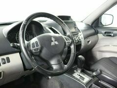 Mitsubishi Pajero Sport 2.5 Автомат, фото №5