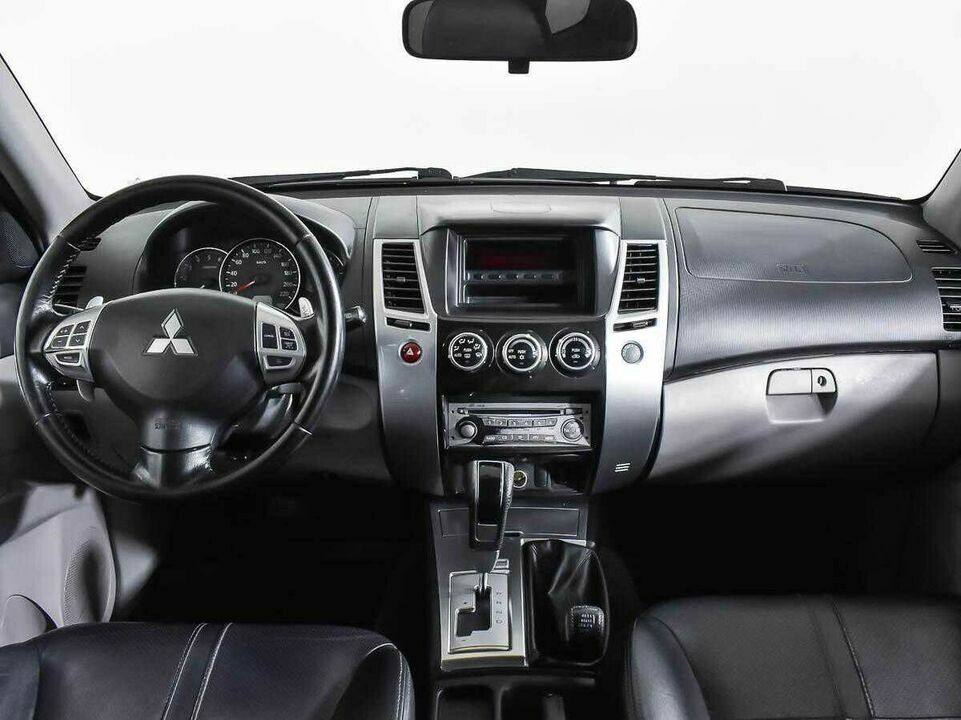 Mitsubishi pajero sport акпп 2014 с пробегом 82 300 км, фото №4