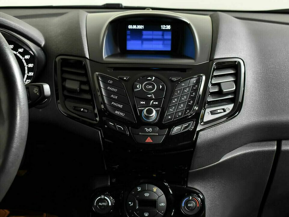 Ford Fiesta Mk6 Рестайлинг, фото №9