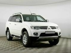Mitsubishi Pajero Sport 3.0 Автомат, фото №2