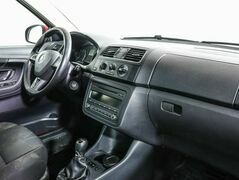 Skoda Fabia II Рестайлинг, фото №6