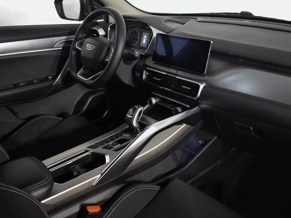 Geely Coolray, фото №9