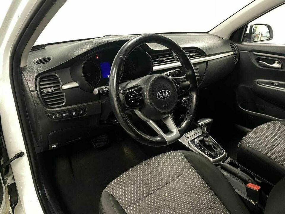 Kia rio x (x-line) акпп 2018 с пробегом 72 619 км, фото №4