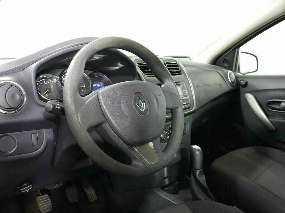 Renault Logan II, фото №5