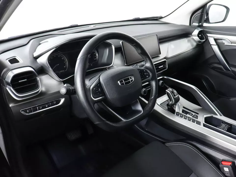 Geely Coolray, фото №9