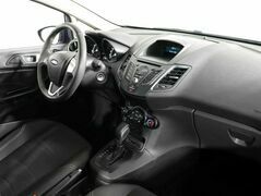 Ford Fiesta Mk6 Рестайлинг, фото №6