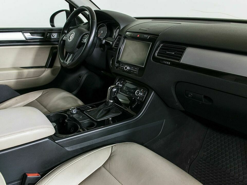 Volkswagen Touareg, фото №11