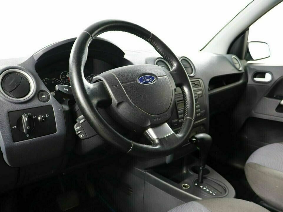 Ford Fusion I Рестайлинг, фото №7