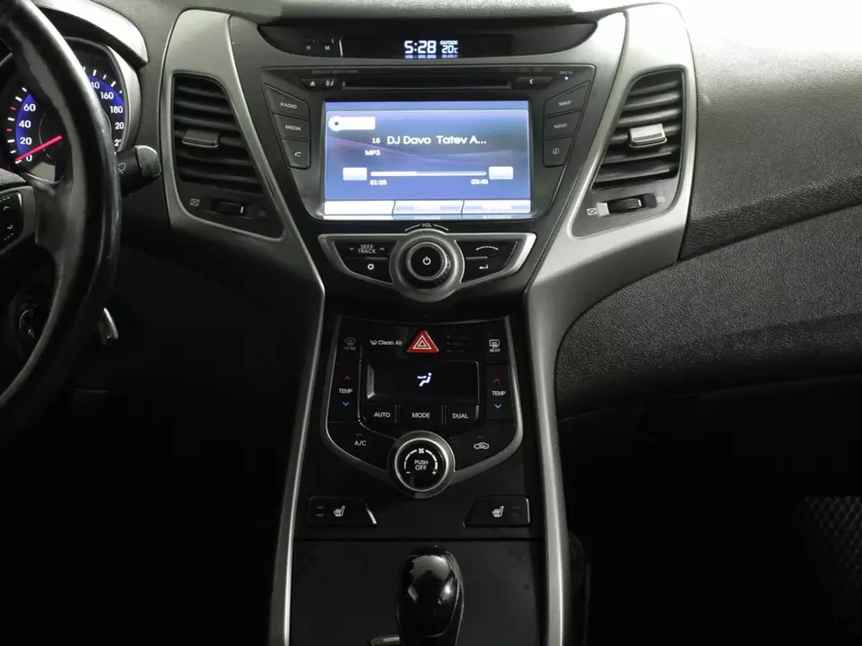 Hyundai Elantra, фото №13