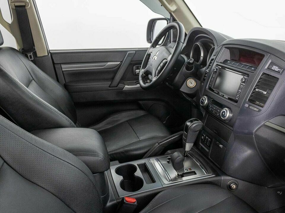 Mitsubishi Pajero IV Рестайлинг 1, фото №12