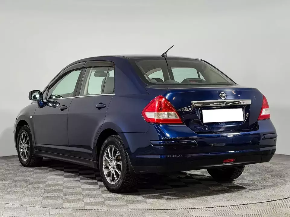 Nissan Tiida, фото №7