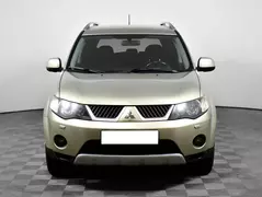Mitsubishi Outlander, фото №2