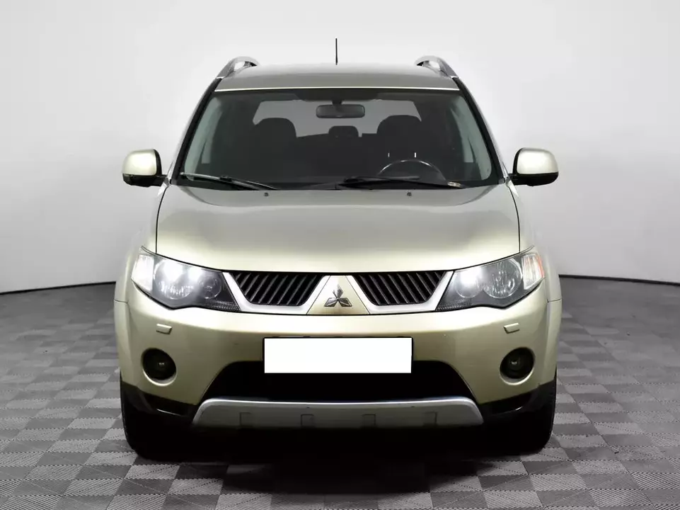 Mitsubishi Outlander, фото №2