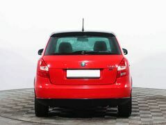Skoda Fabia II Рестайлинг, фото №3