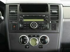 Nissan Tiida 1.6 Автомат, фото №9